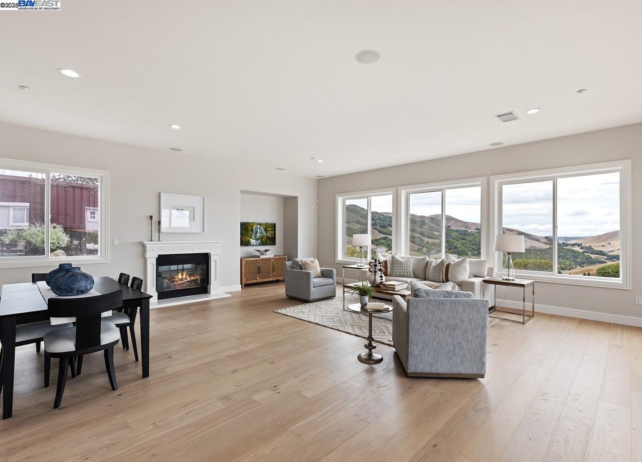 3394 Ashbourne Cir