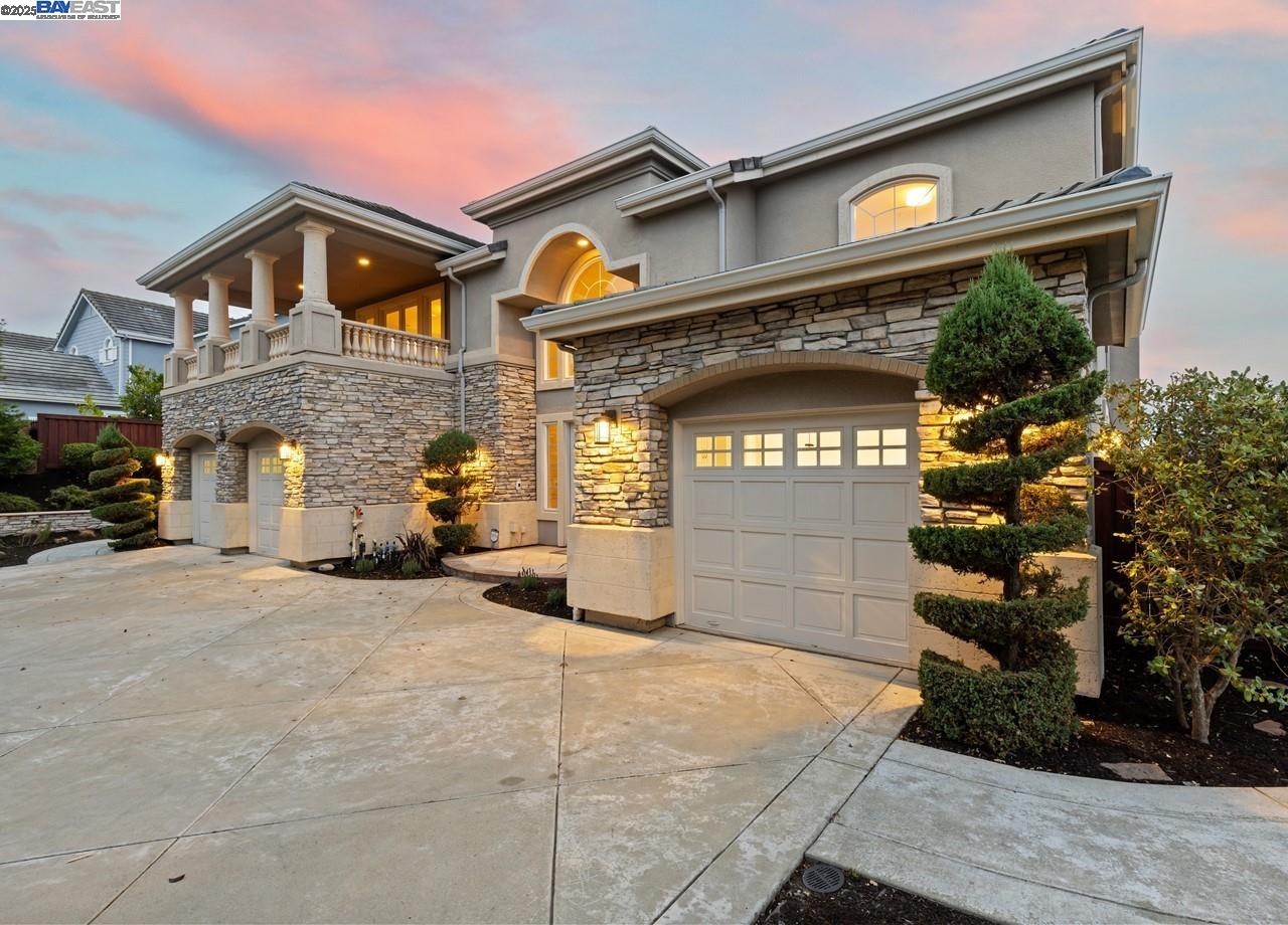 3394 Ashbourne Cir