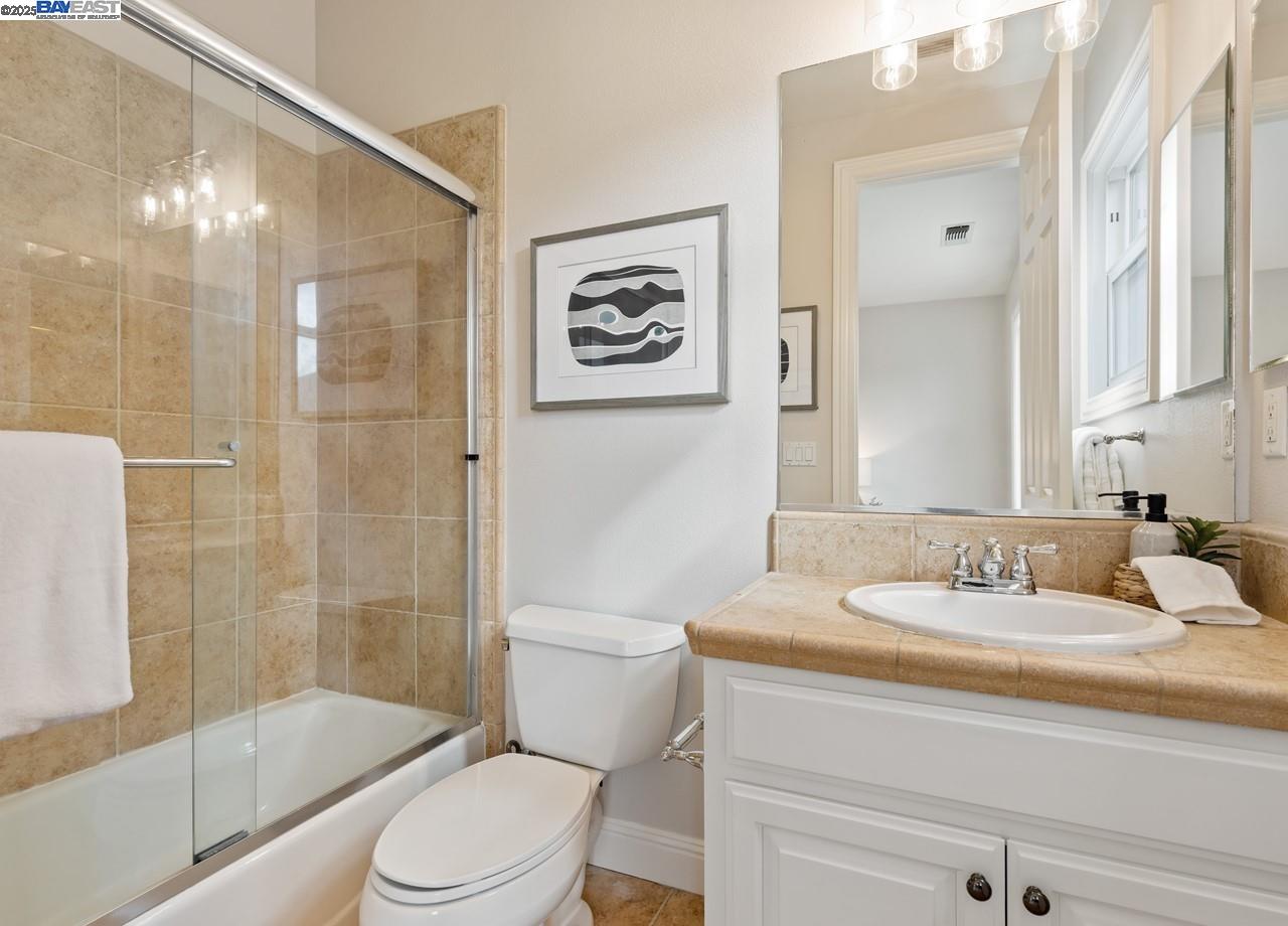 3394 Ashbourne Cir