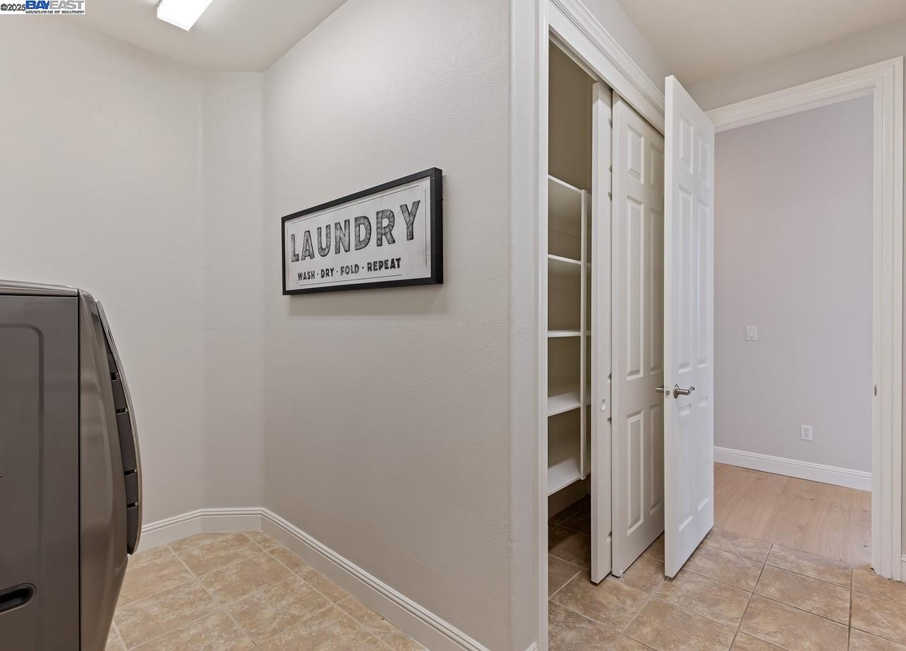 3394 Ashbourne Cir