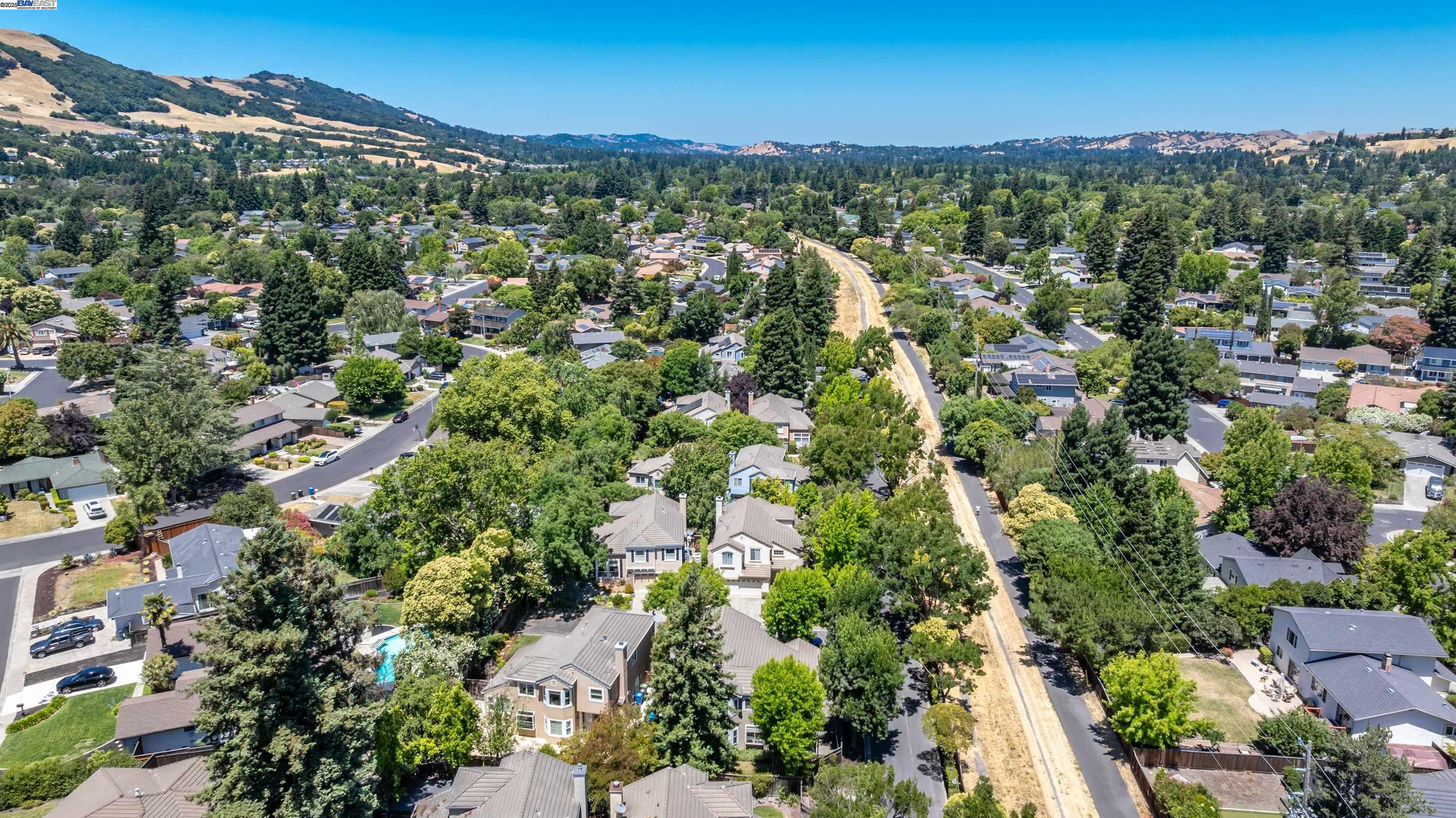 1687 Silverwood Ct