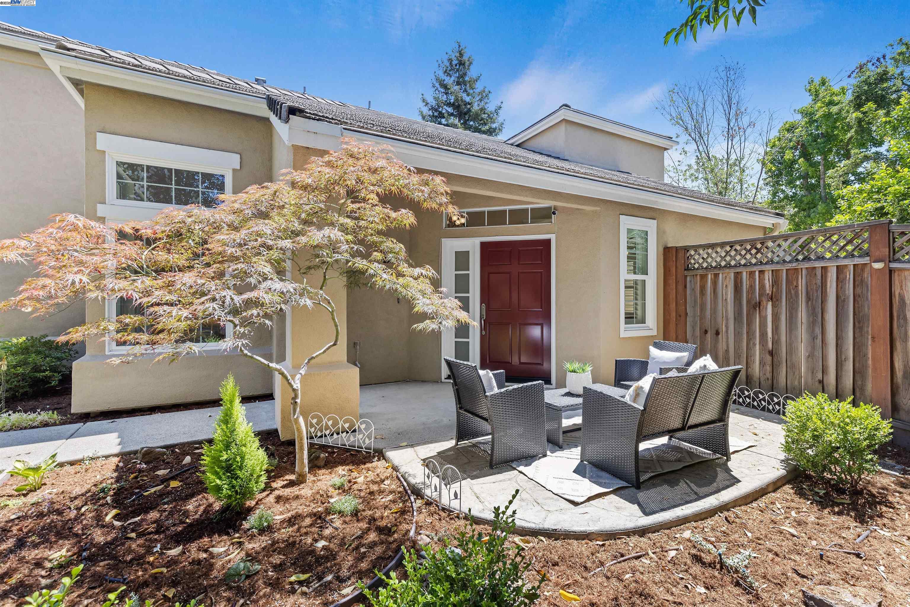 1687 Silverwood Ct