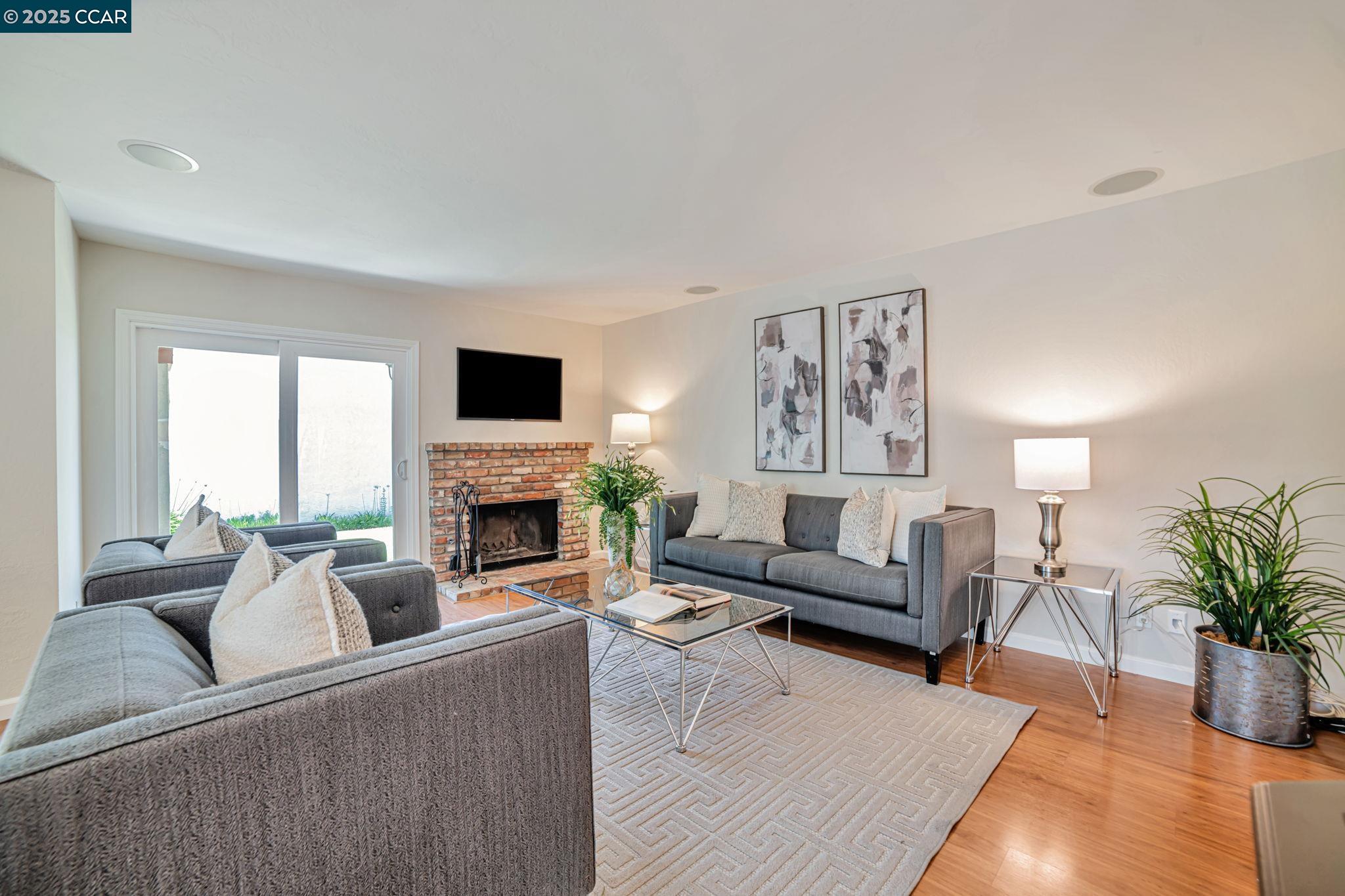 600 Guaymas Ct