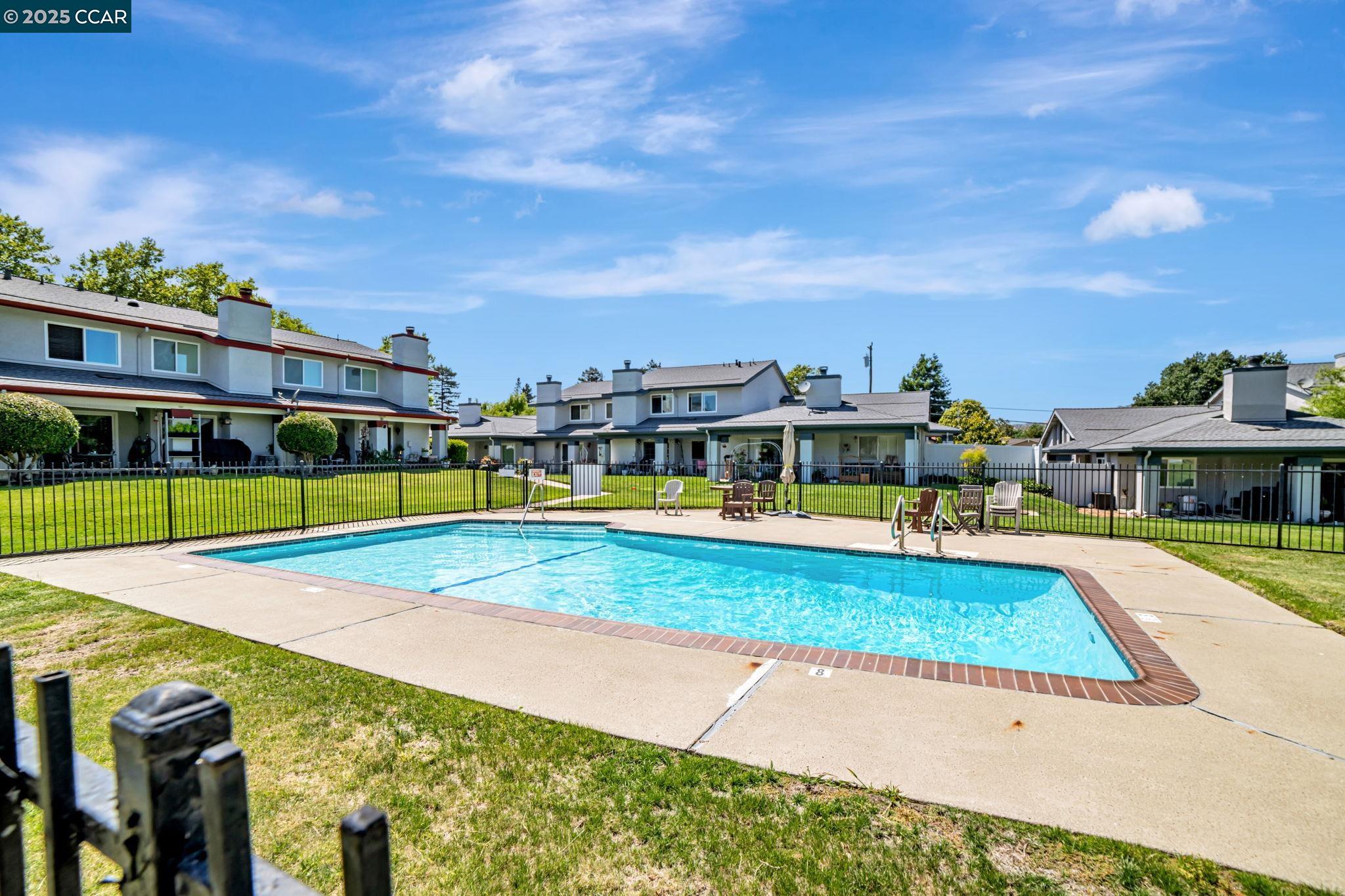 600 Guaymas Ct
