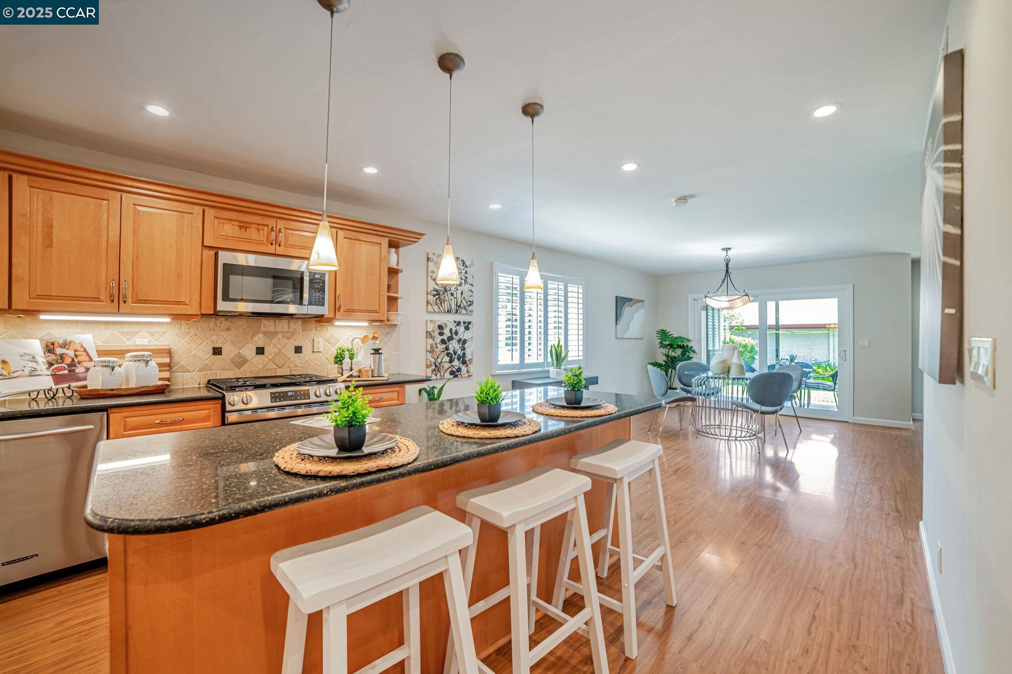600 Guaymas Ct