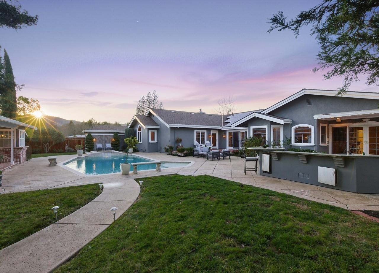 340 David Dr