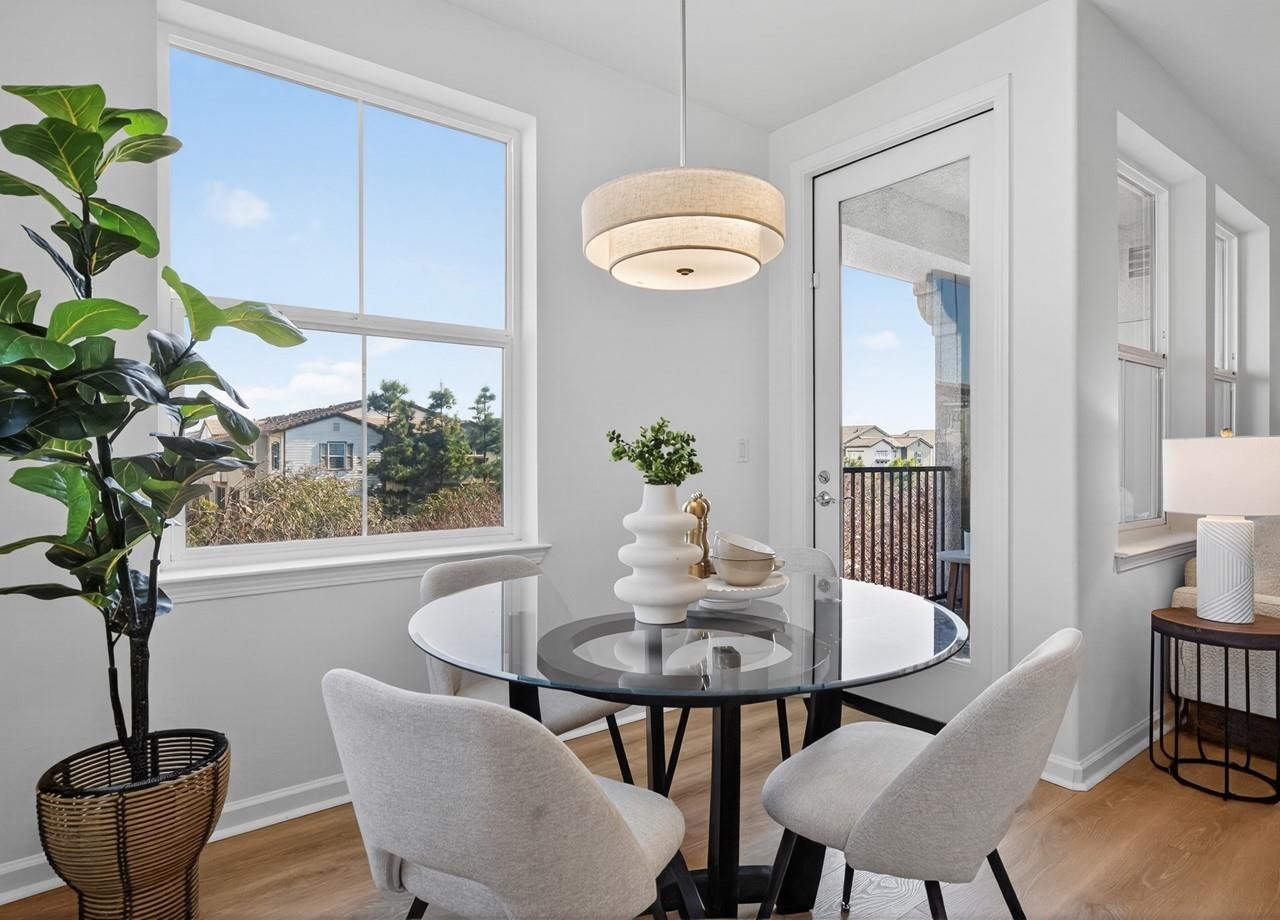 3240 Maguire Way # 318