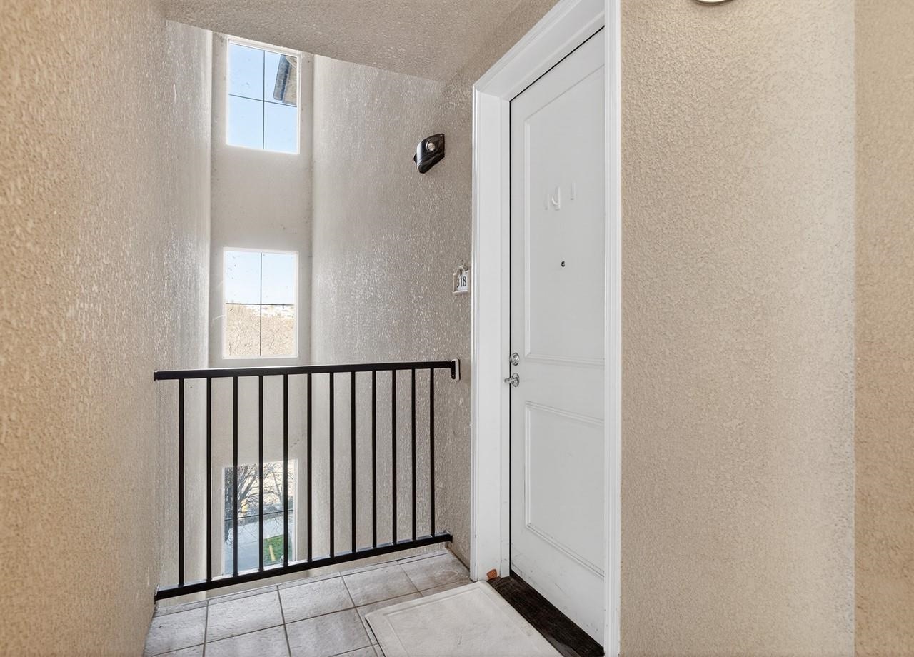 3240 Maguire Way # 318