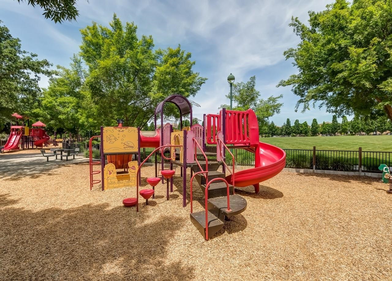 3240 Maguire Way # 318