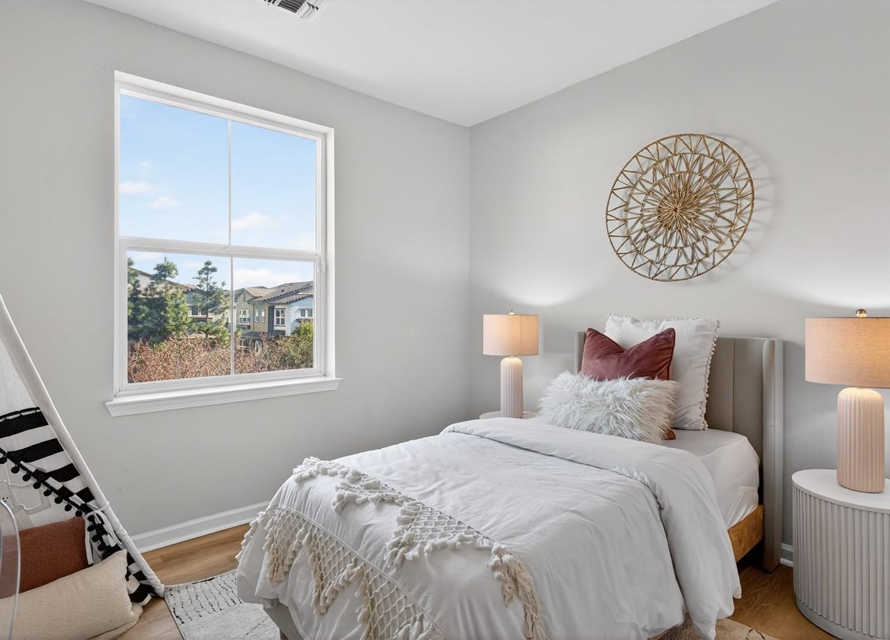 3240 Maguire Way # 318