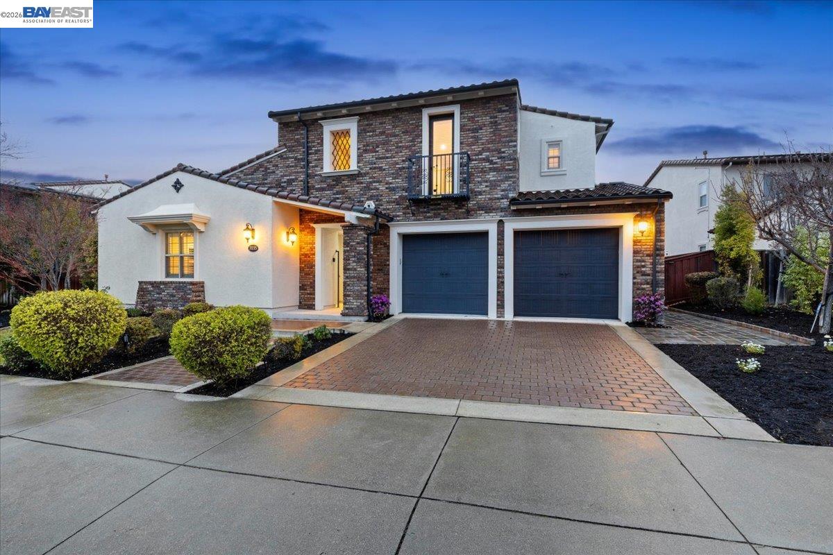 7035 Emerson Ln