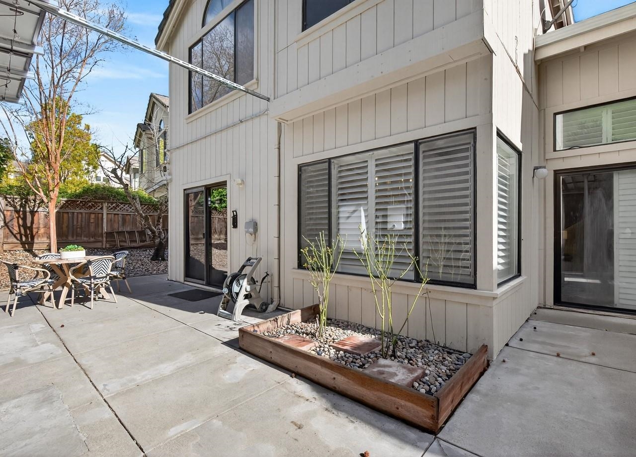 455 Eagle Valley Way