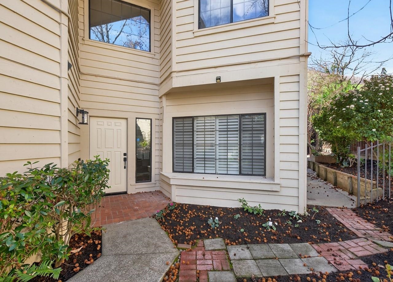 455 Eagle Valley Way