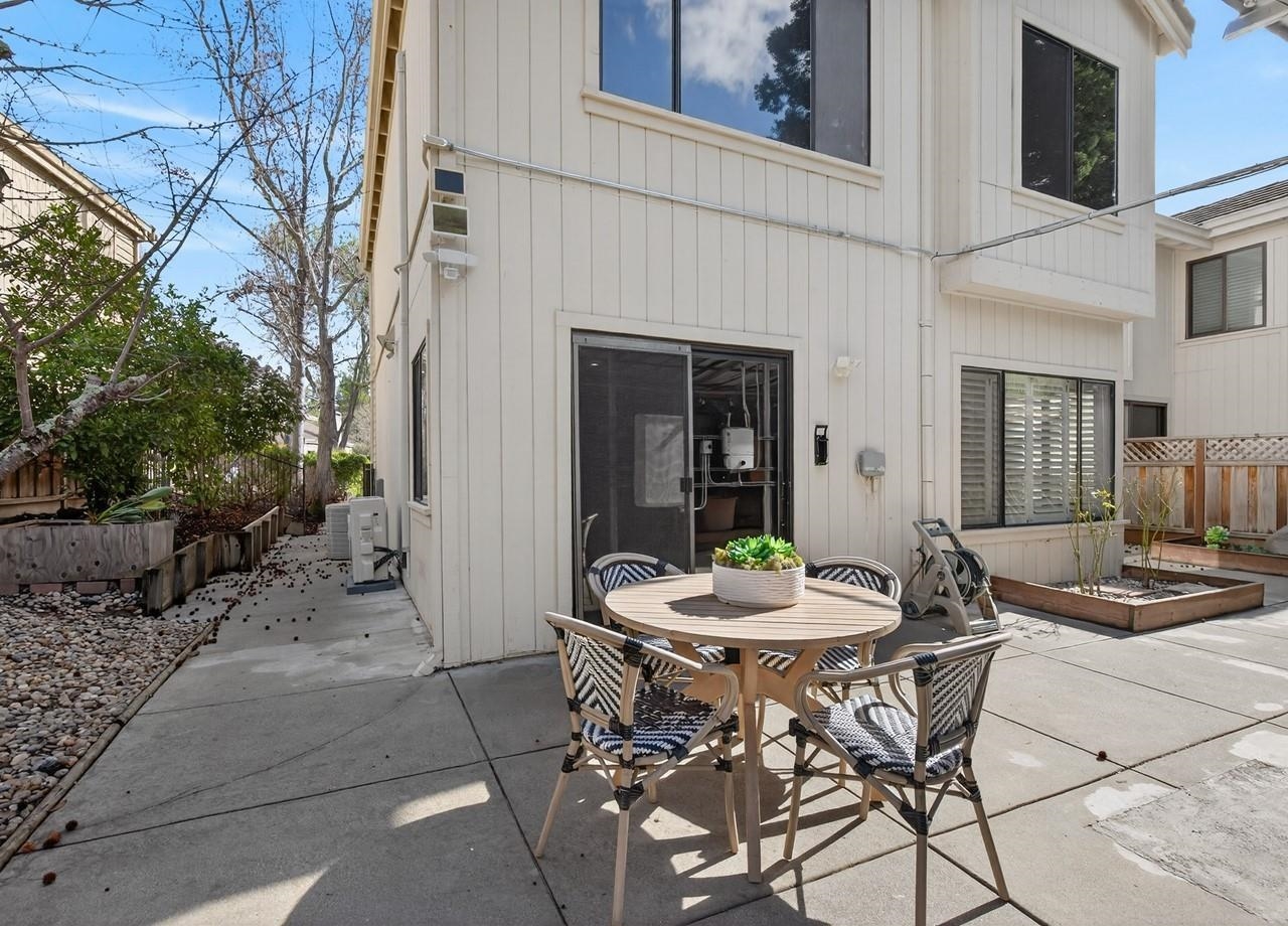 455 Eagle Valley Way