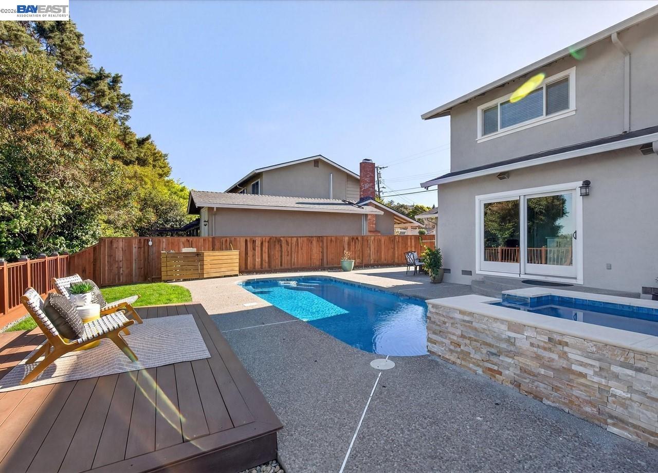 11495 Silvergate Dr