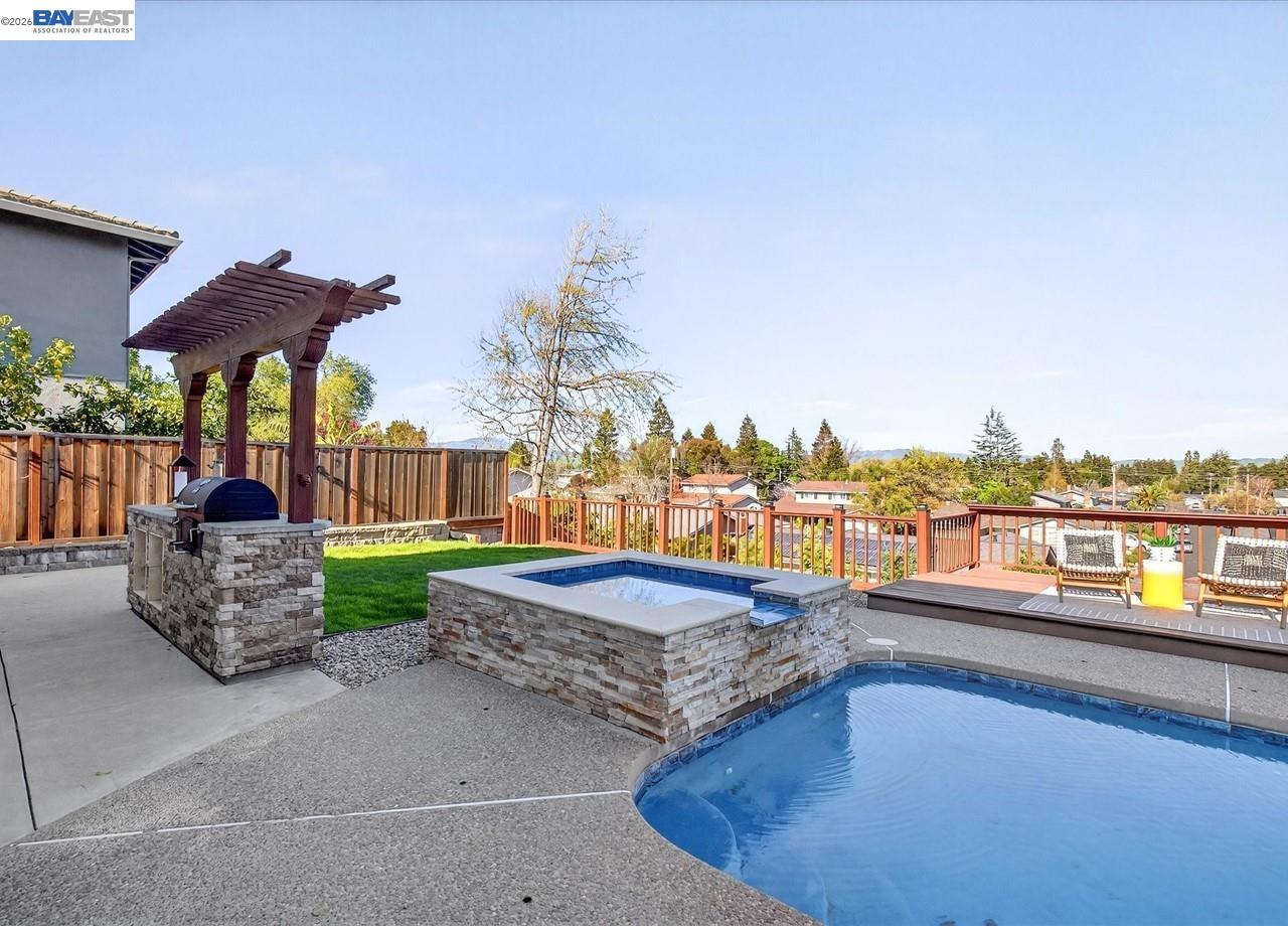 11495 Silvergate Dr
