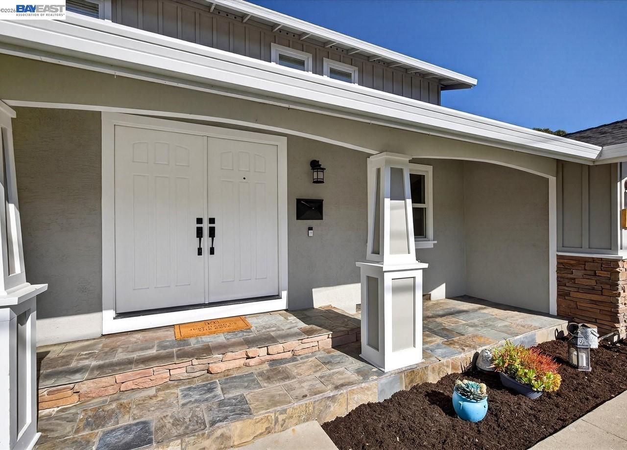 11495 Silvergate Dr