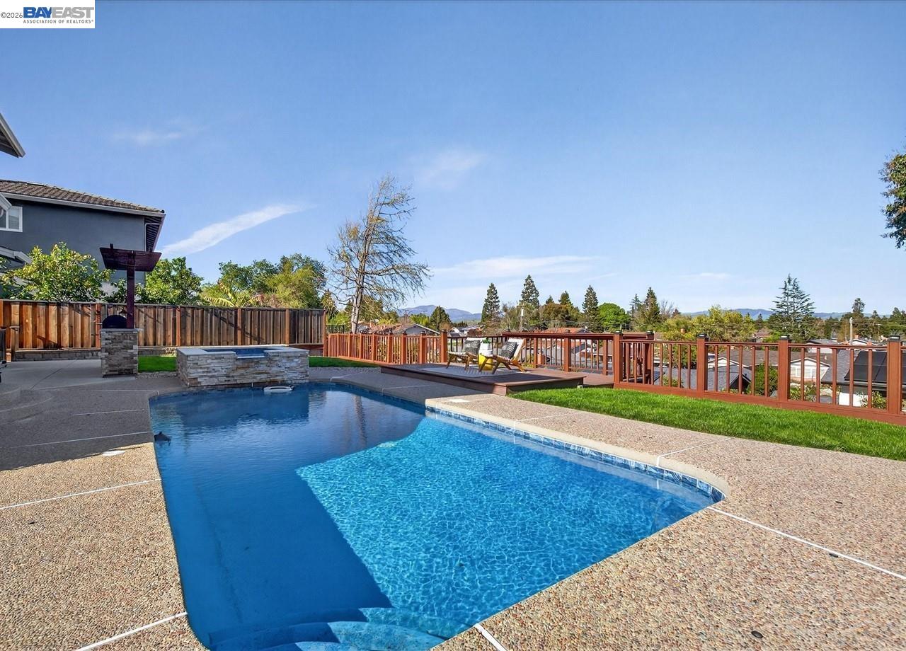 11495 Silvergate Dr