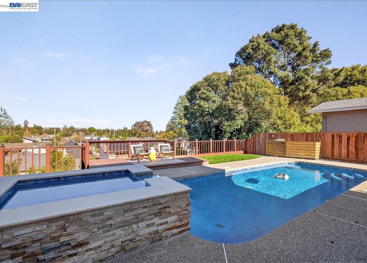 11495 Silvergate Dr