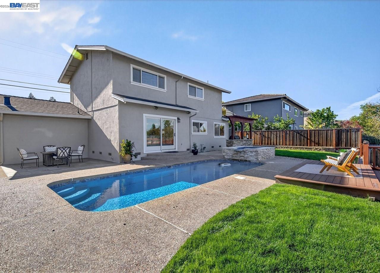 11495 Silvergate Dr