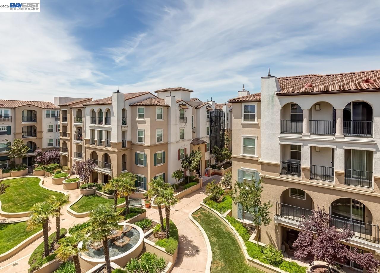 3240 Maguire Way # 318