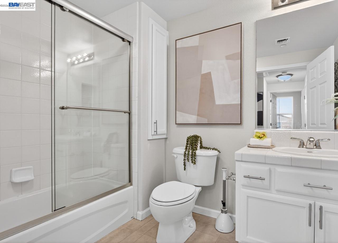 3240 Maguire Way # 318