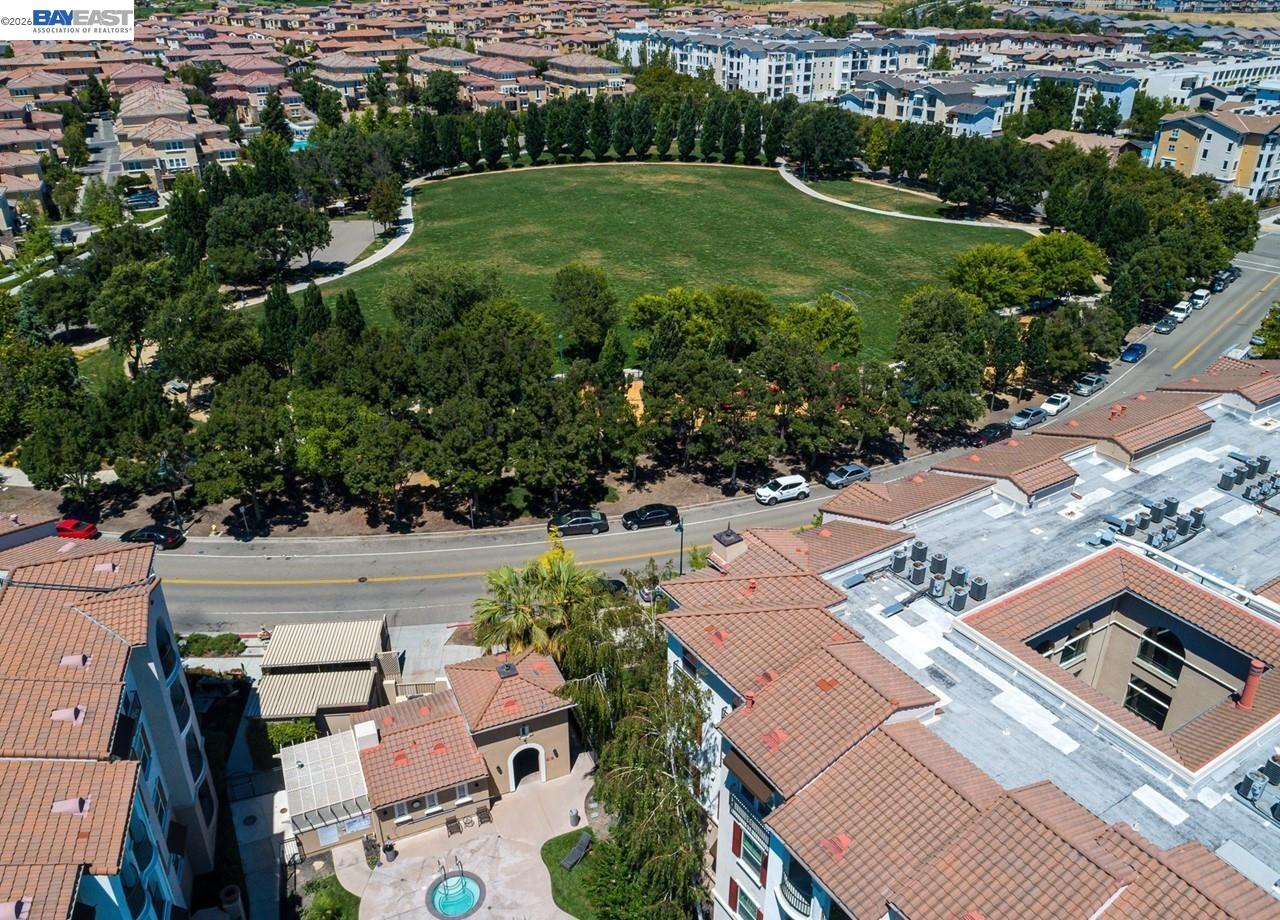 3240 Maguire Way # 318