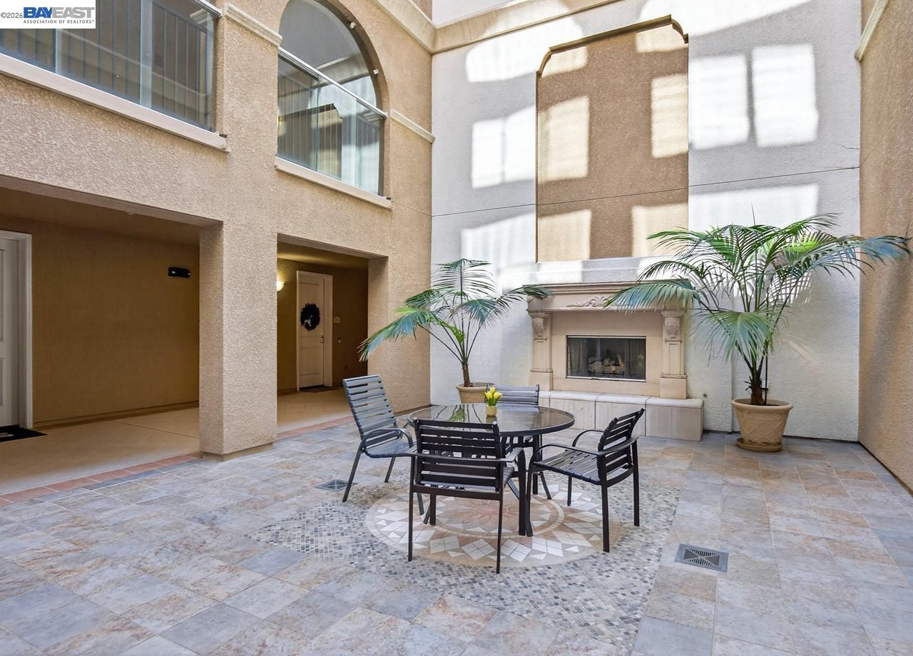 3240 Maguire Way # 318