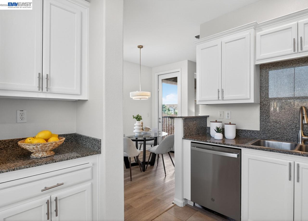 3240 Maguire Way # 318