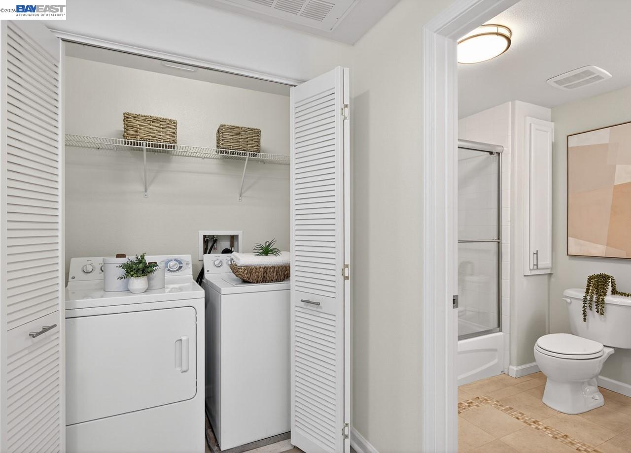 3240 Maguire Way # 318