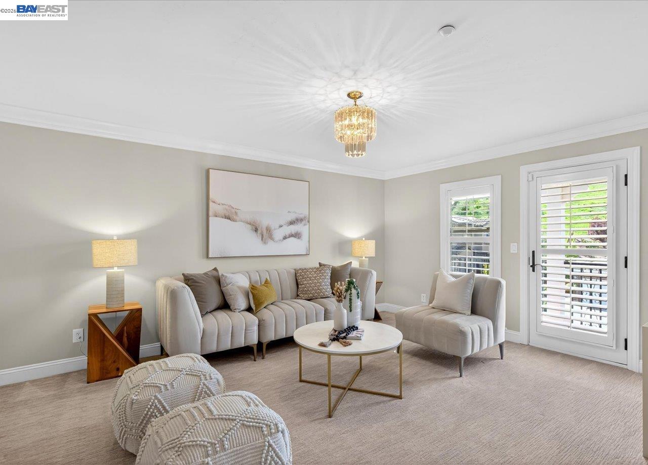 130 Tamarind Ln