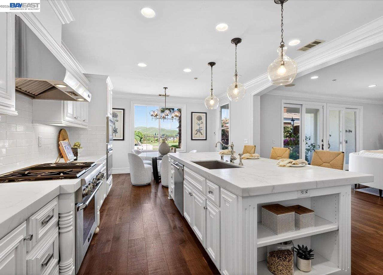 130 Tamarind Ln