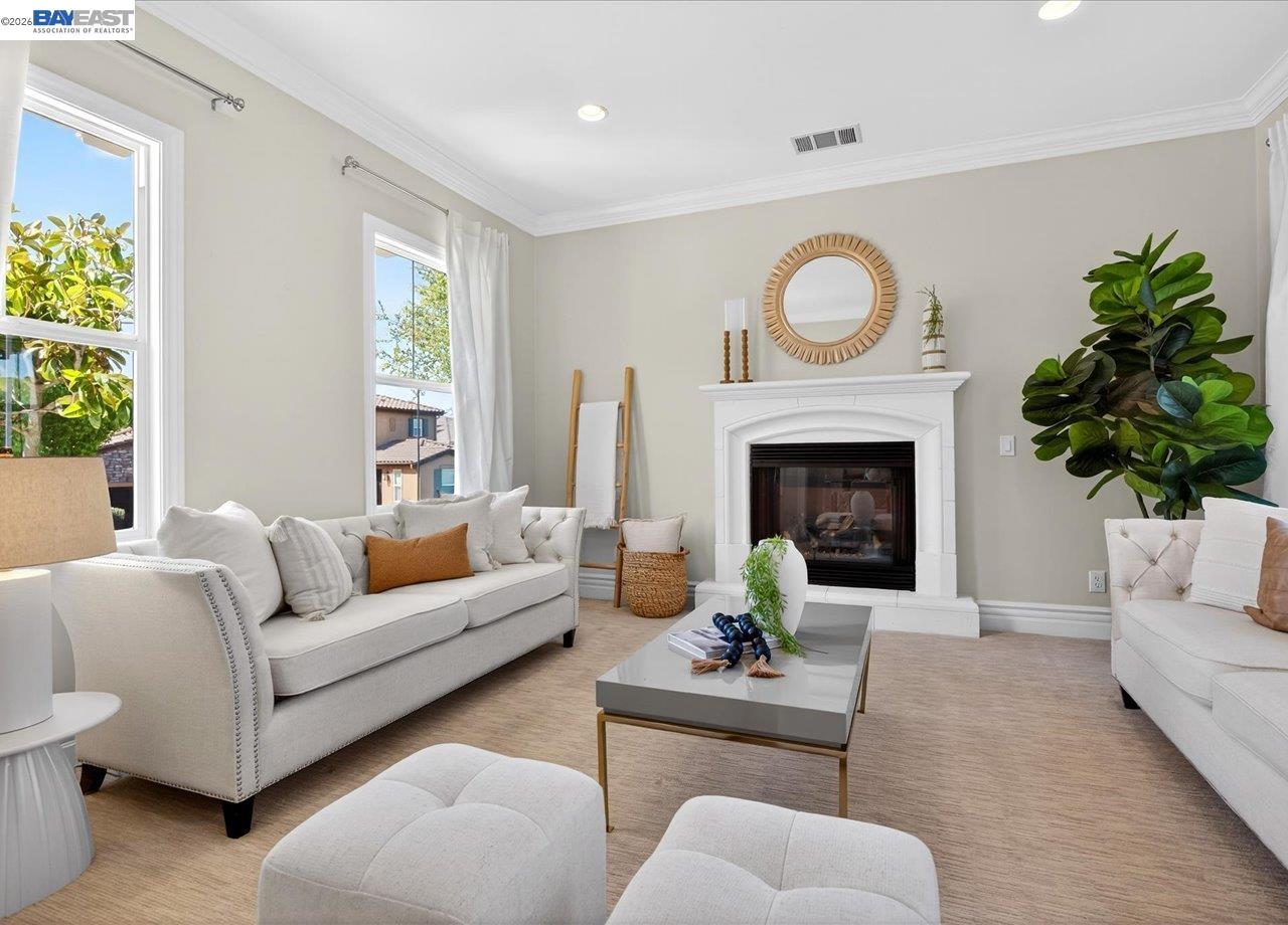 130 Tamarind Ln