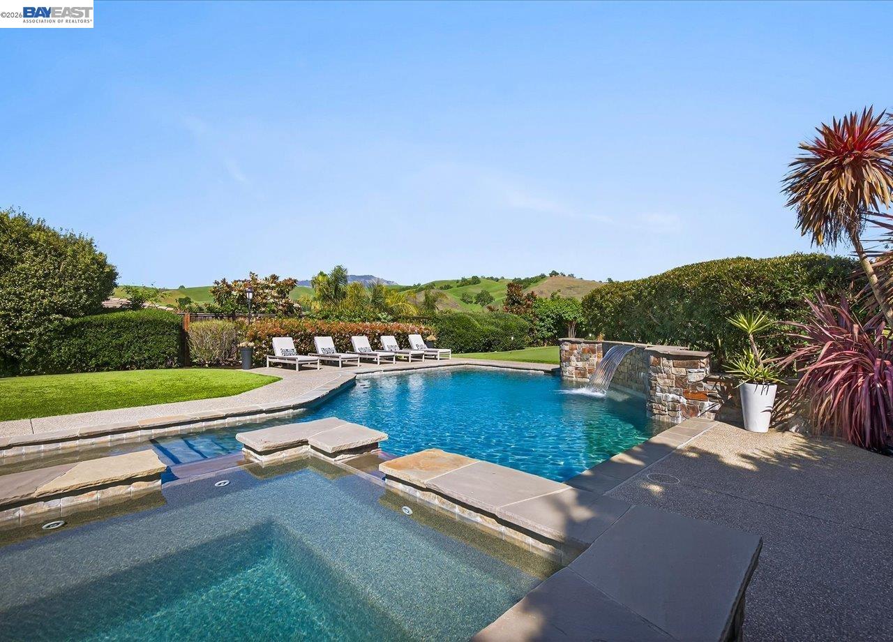 130 Tamarind Ln