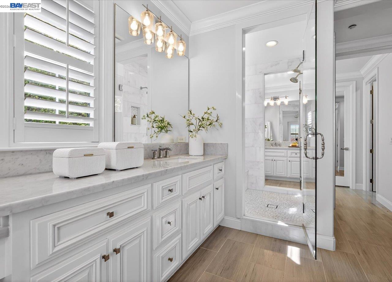 130 Tamarind Ln