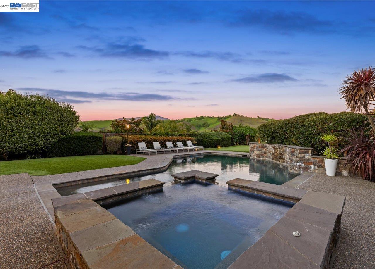 130 Tamarind Ln