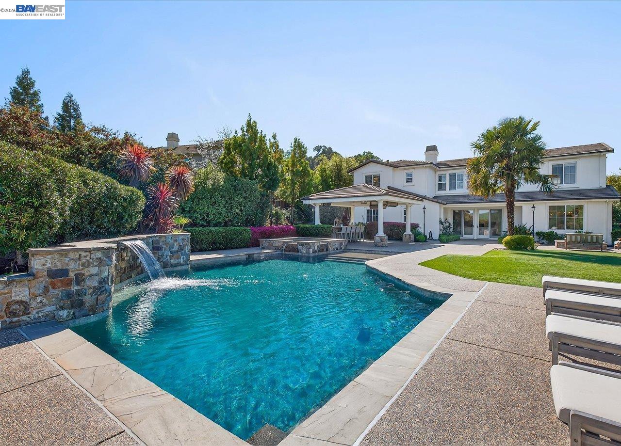 130 Tamarind Ln