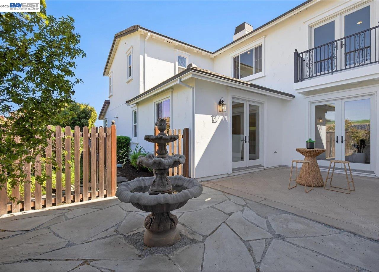 130 Tamarind Ln