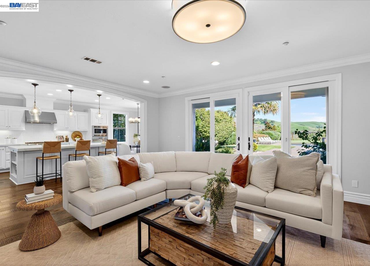 130 Tamarind Ln