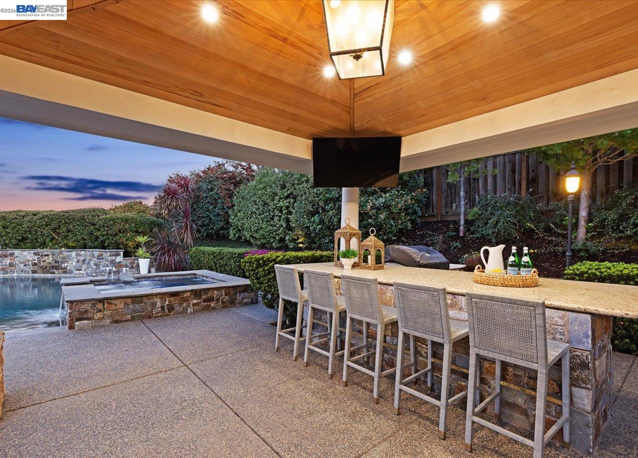 130 Tamarind Ln