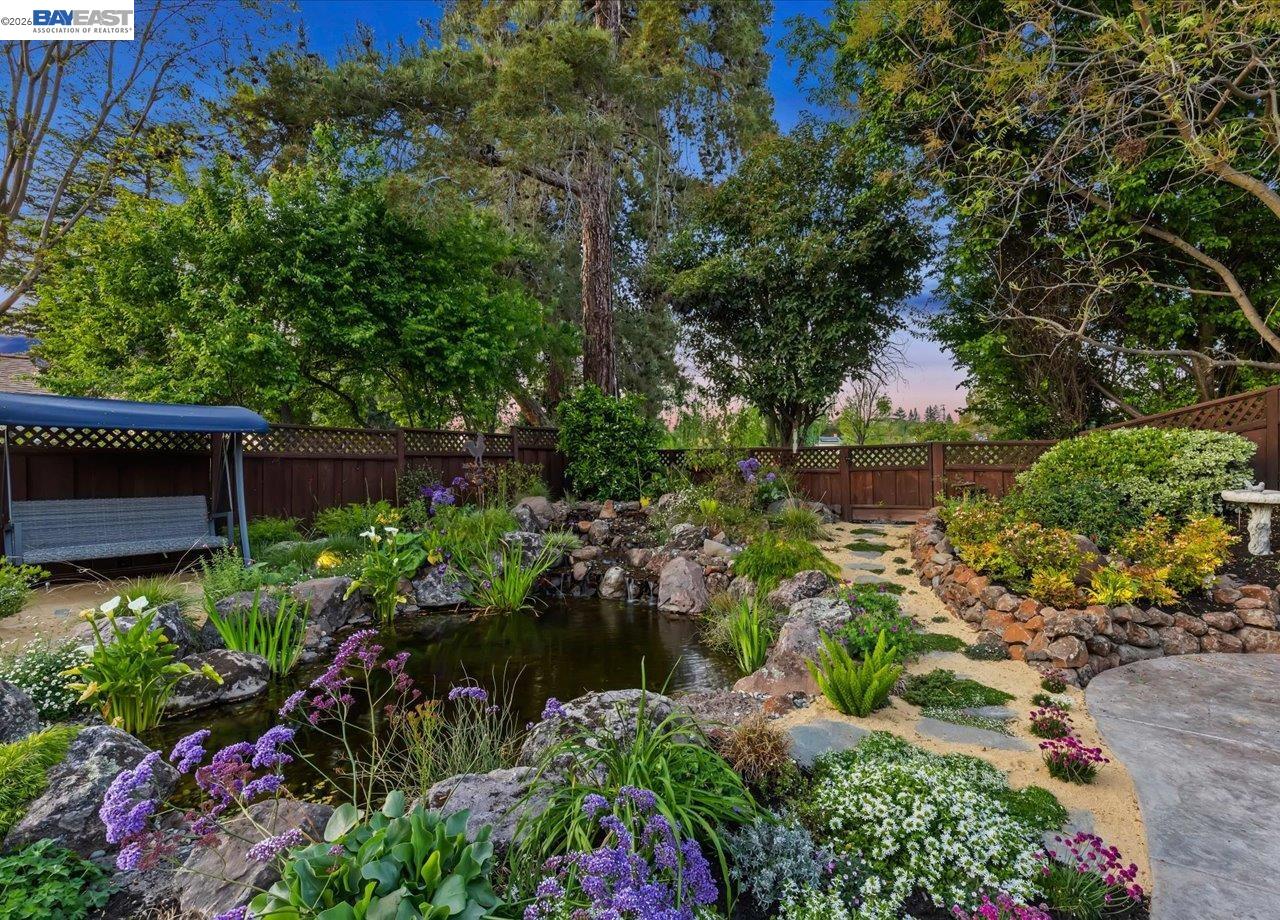147 Winged Foot Pl
