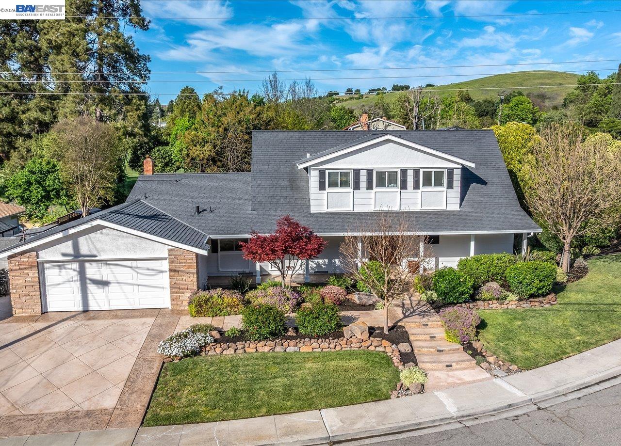 147 Winged Foot Pl