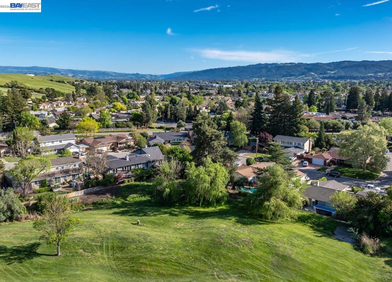 147 Winged Foot Pl