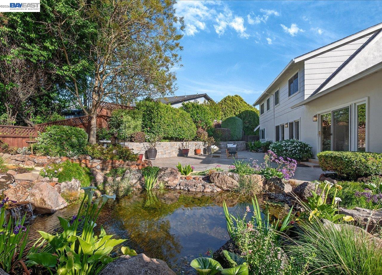 147 Winged Foot Pl