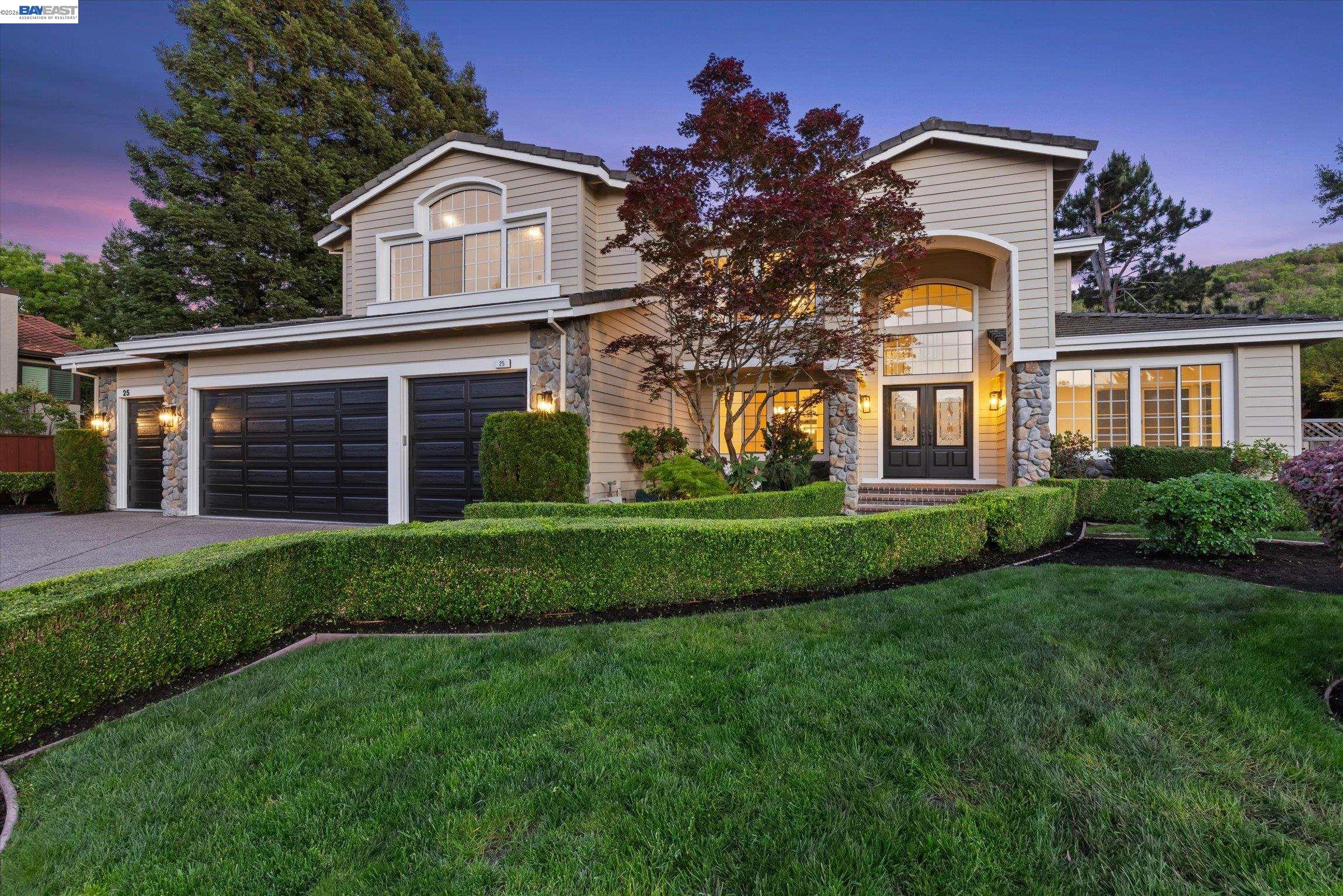 25 Crown Valley Ct