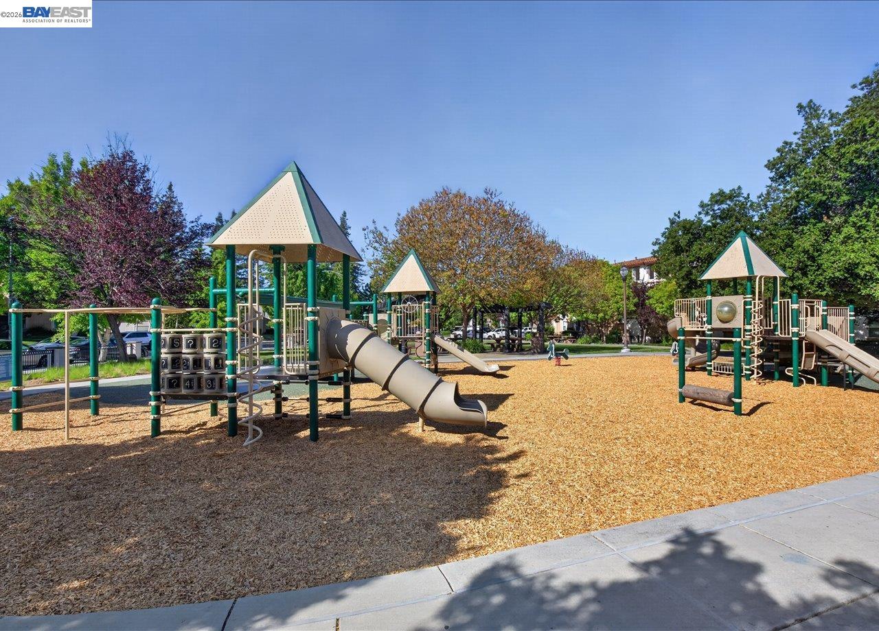 1343 Mckinley Ct