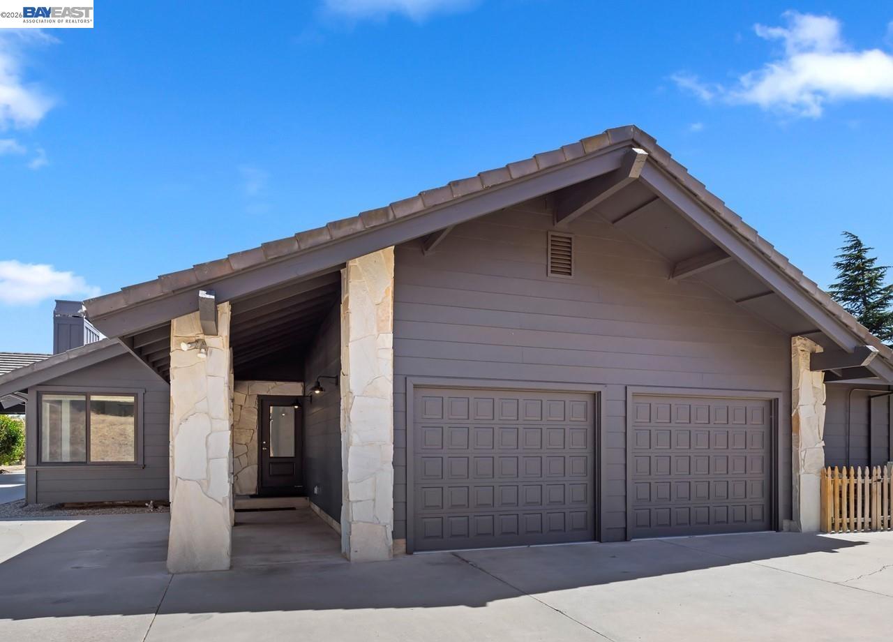8191 Highland Rd