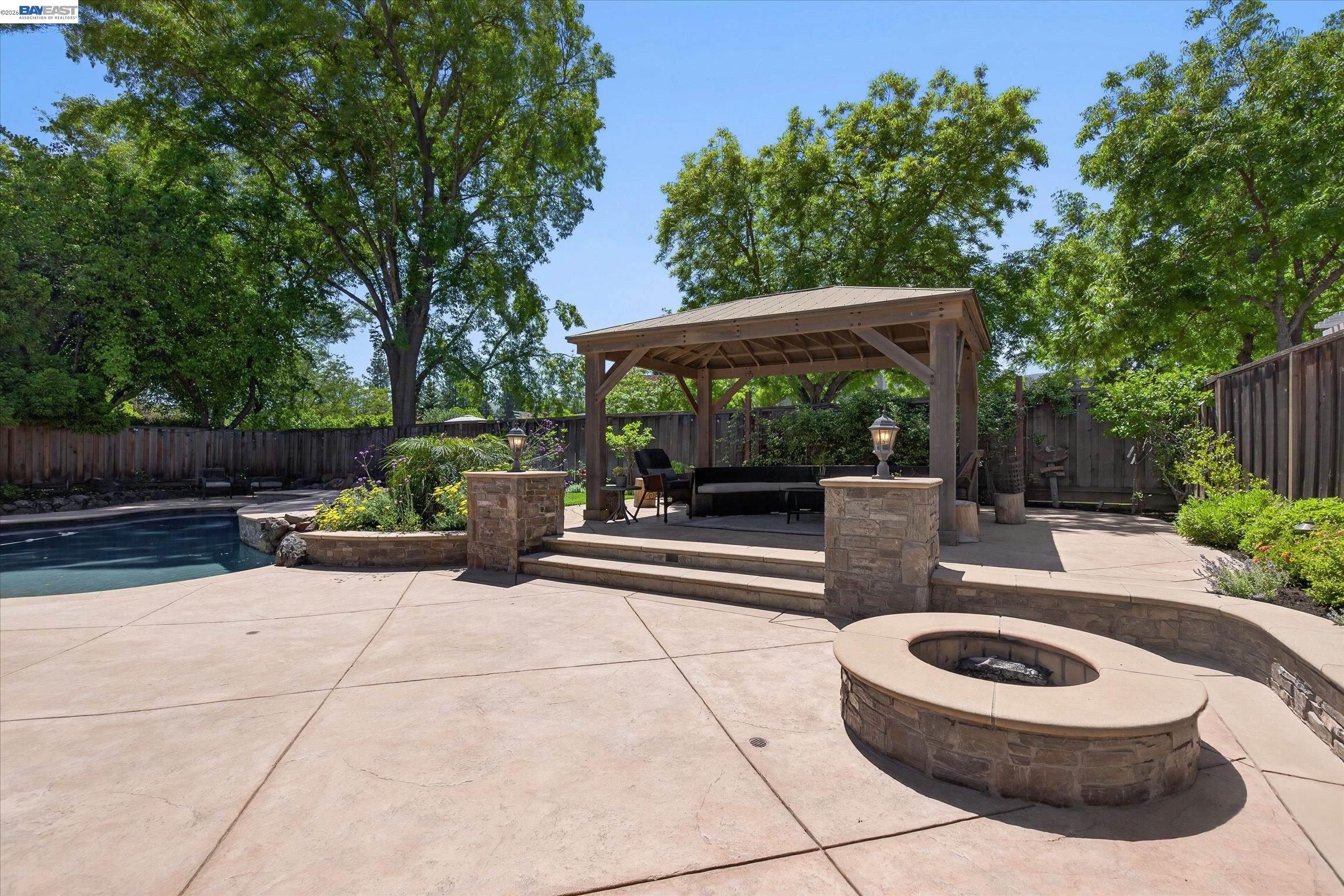 515 Burns Cir