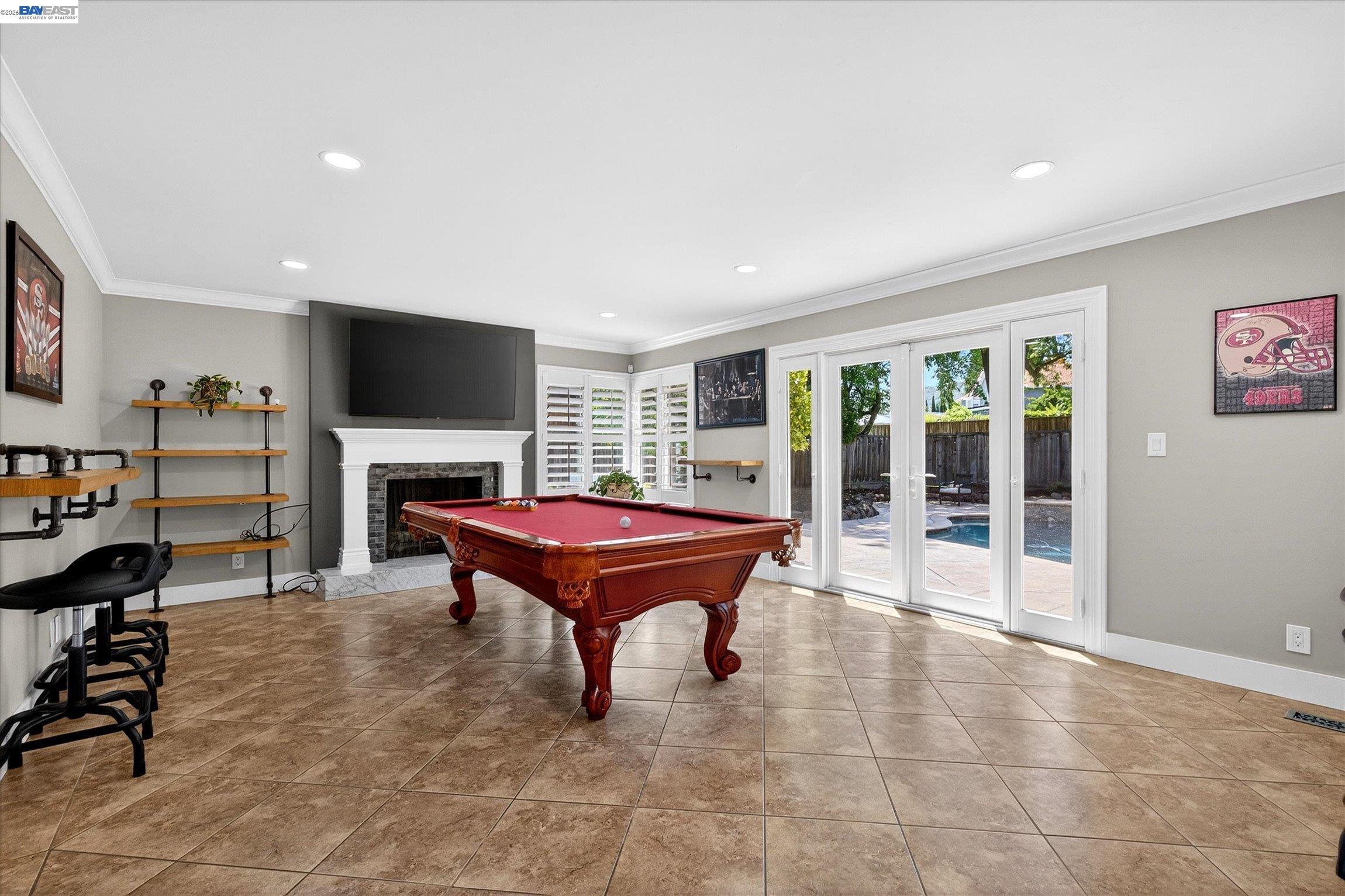 515 Burns Cir