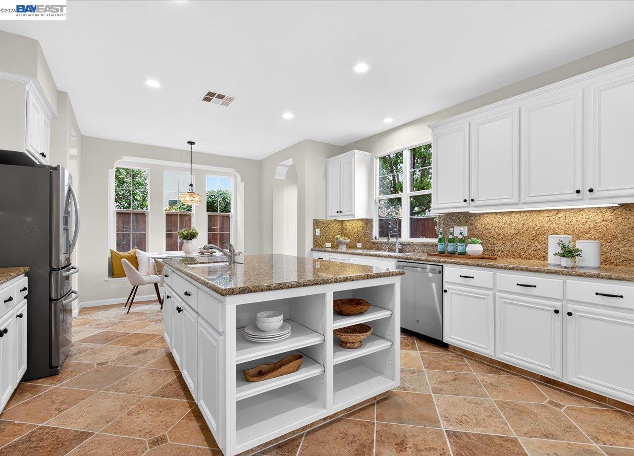 8148 Briar Oaks Dr